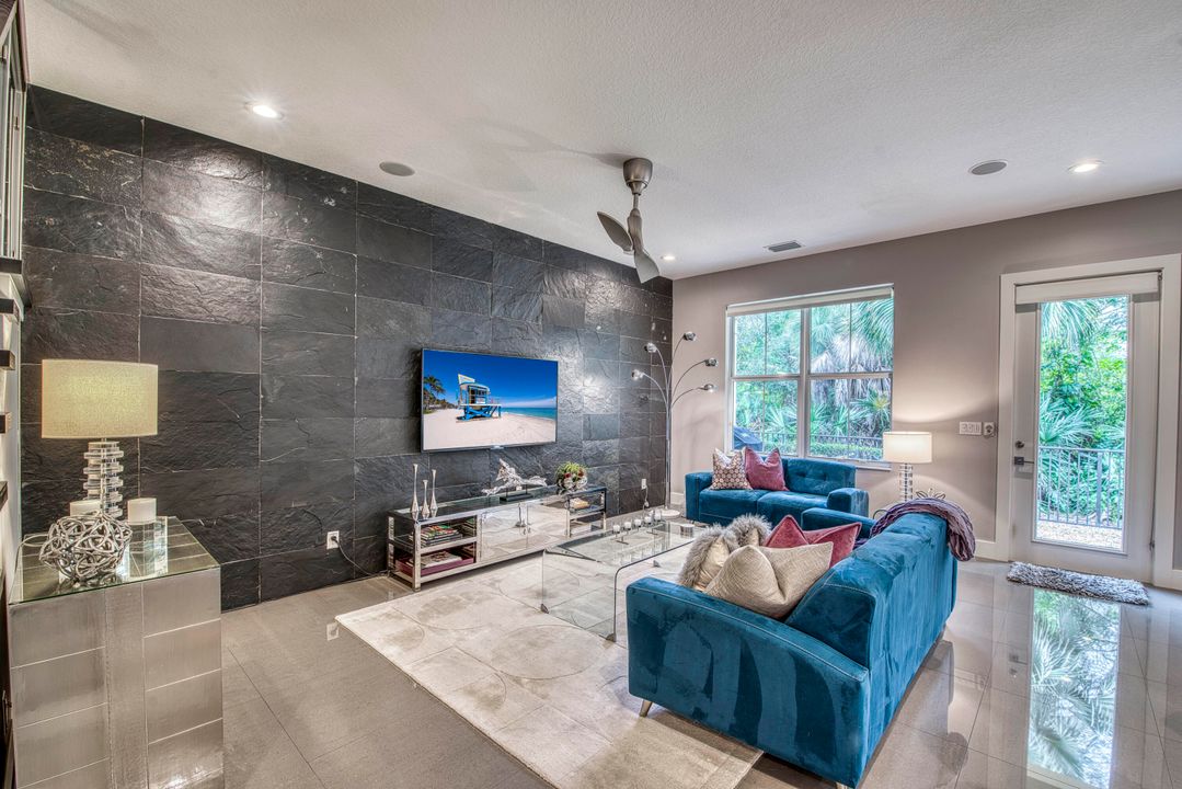 For Sale: $799,000 (3 beds, 2 baths, 2138 Square Feet)