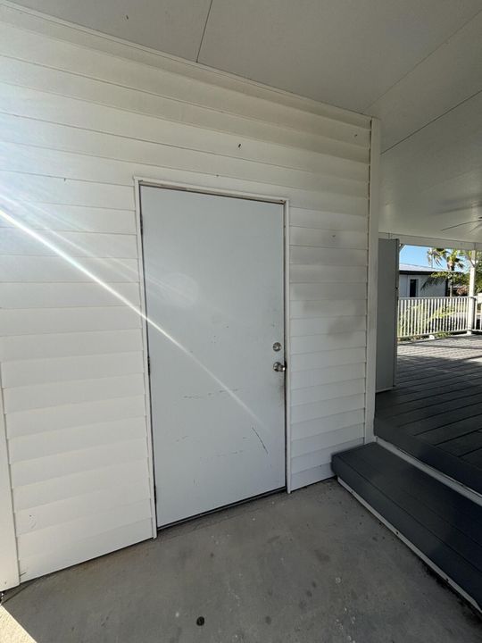 For Sale: $39,900 (2 beds, 2 baths, 984 Square Feet)