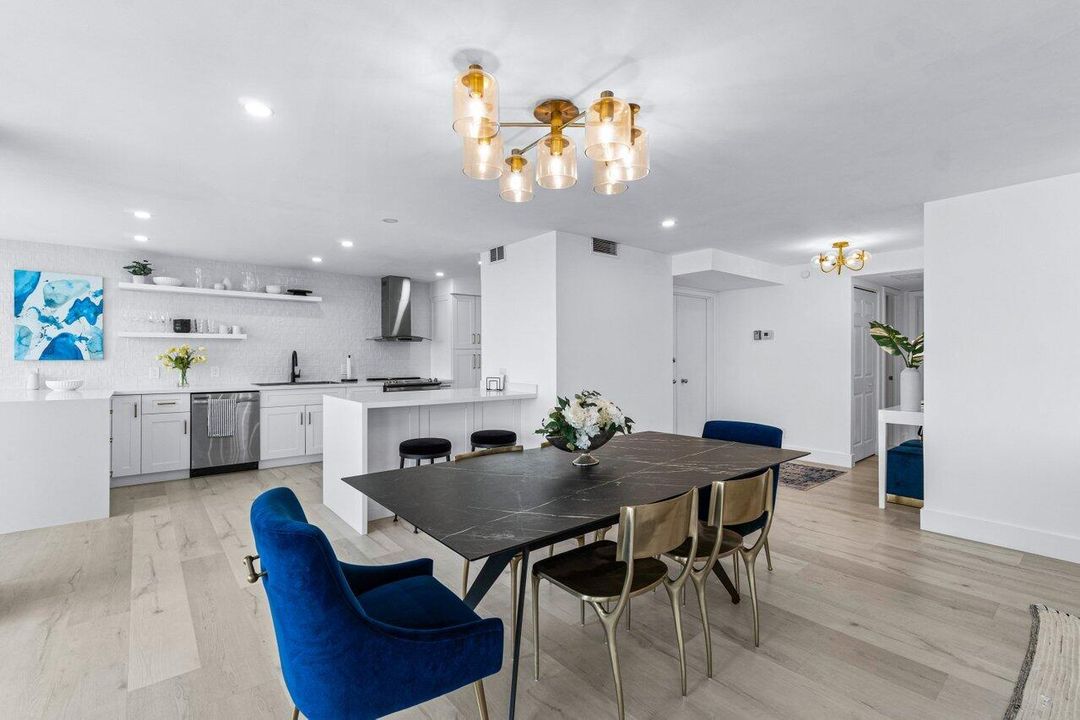 For Sale: $2,190,000 (3 beds, 2 baths, 2101 Square Feet)