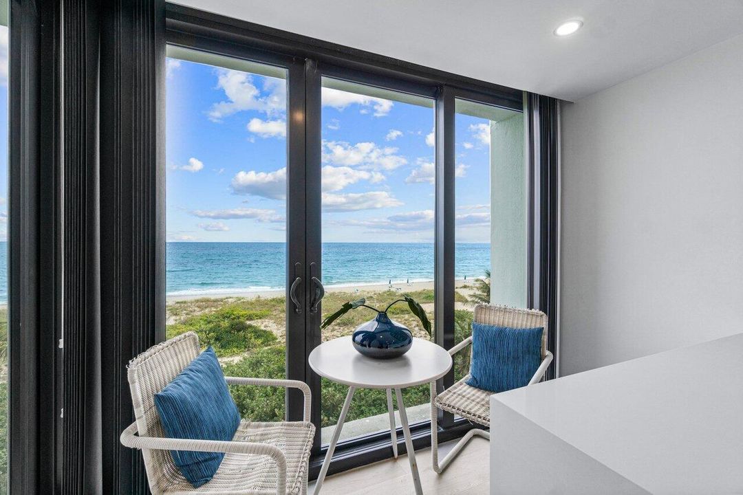 For Sale: $2,190,000 (3 beds, 2 baths, 2101 Square Feet)