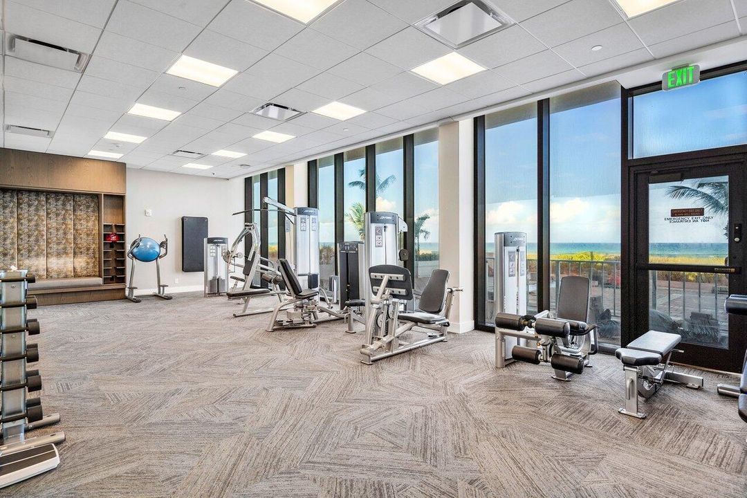 For Sale: $2,190,000 (3 beds, 2 baths, 2101 Square Feet)