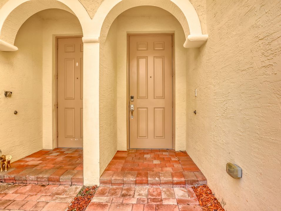 For Sale: $329,000 (3 beds, 2 baths, 1540 Square Feet)