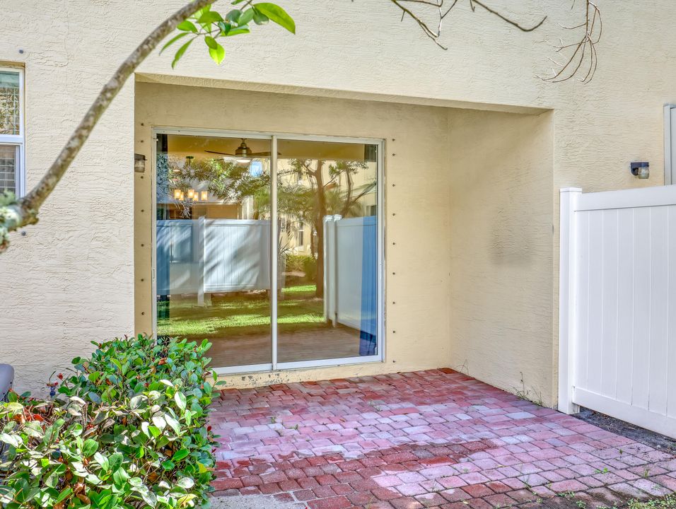 For Sale: $329,000 (3 beds, 2 baths, 1540 Square Feet)