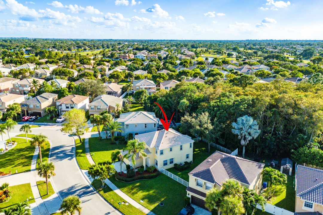 出租: $3,500 (4 贝兹, 2 浴室, 2424 平方英尺)