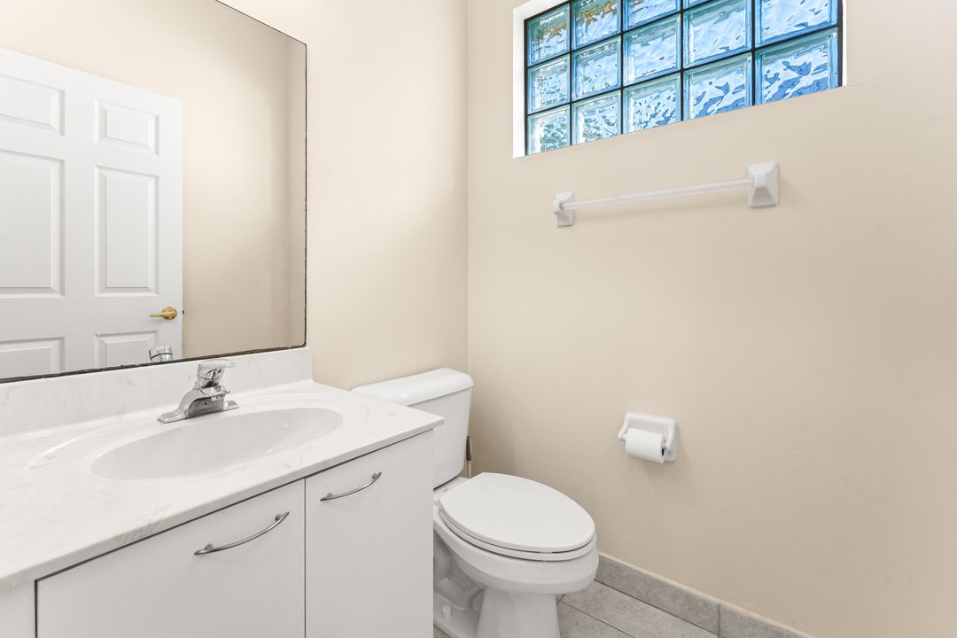 出租: $3,500 (4 贝兹, 2 浴室, 2424 平方英尺)