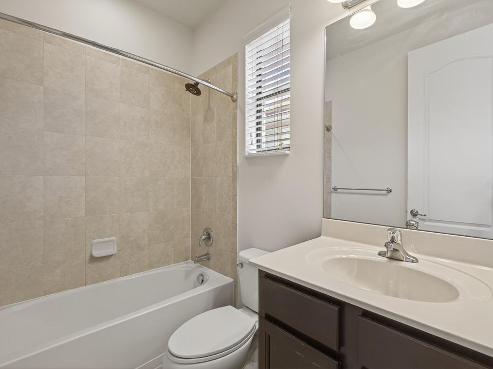 Active With Contract: $749,900 (5 beds, 4 baths, 3192 Square Feet)