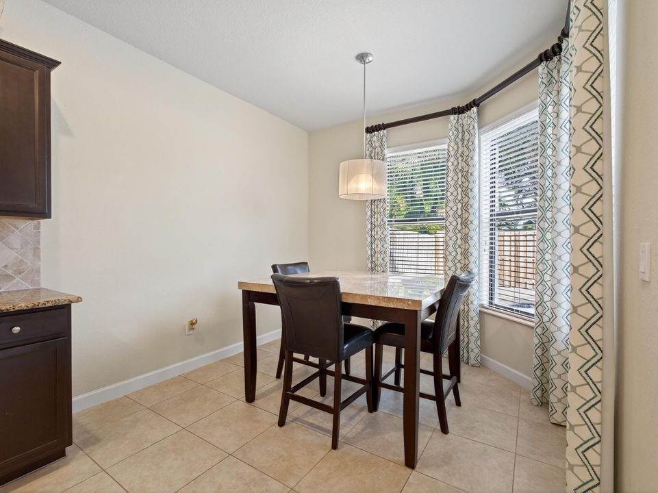 Active With Contract: $749,900 (5 beds, 4 baths, 3192 Square Feet)