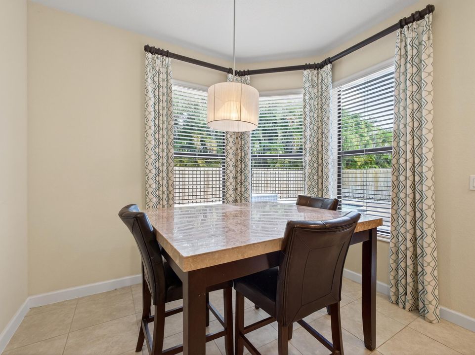 Active With Contract: $749,900 (5 beds, 4 baths, 3192 Square Feet)