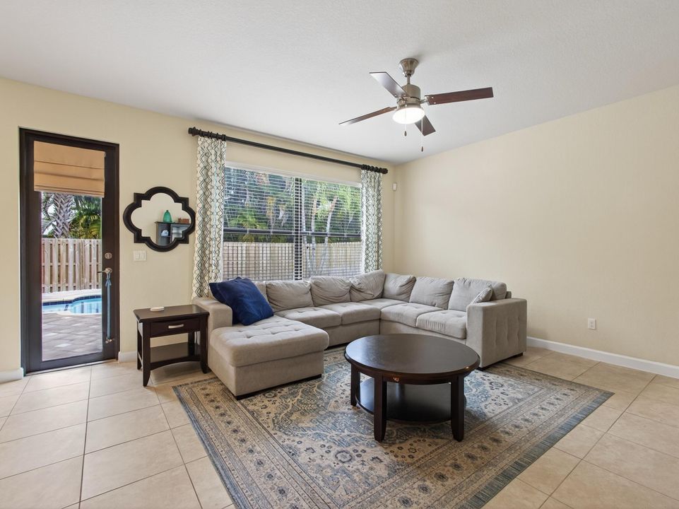 Active With Contract: $749,900 (5 beds, 4 baths, 3192 Square Feet)