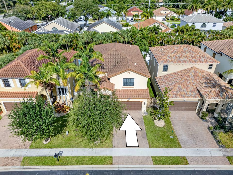 Active With Contract: $749,900 (5 beds, 4 baths, 3192 Square Feet)