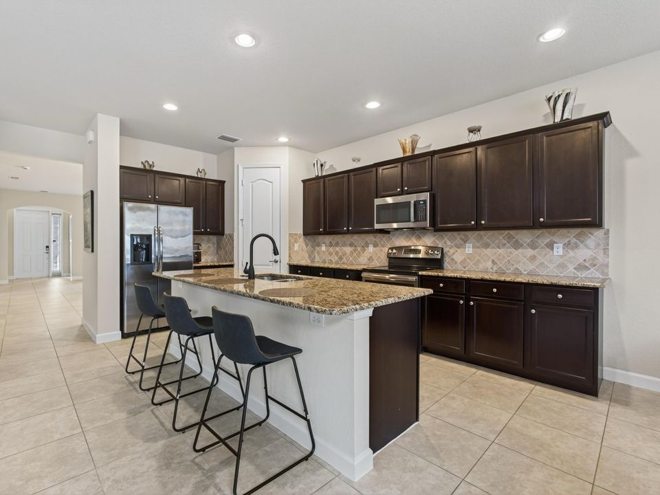 Active With Contract: $749,900 (5 beds, 4 baths, 3192 Square Feet)