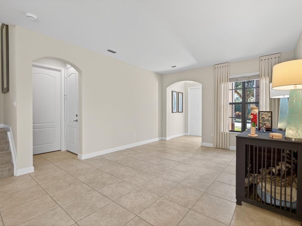 Active With Contract: $749,900 (5 beds, 4 baths, 3192 Square Feet)