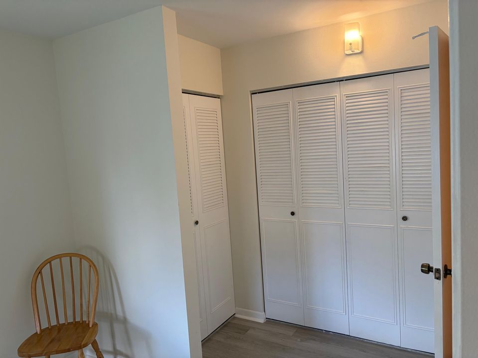 For Sale: $134,900 (1 beds, 1 baths, 780 Square Feet)