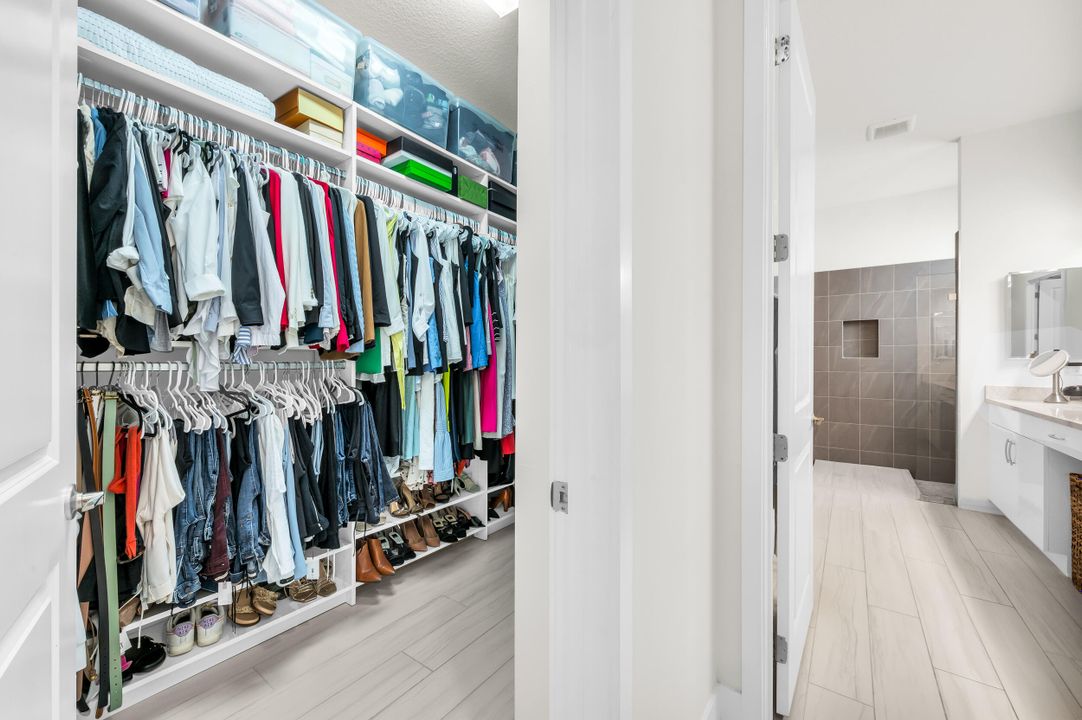 For Sale: $825,000 (3 beds, 2 baths, 2121 Square Feet)