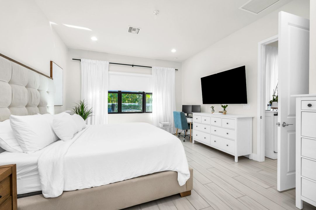 For Sale: $825,000 (3 beds, 2 baths, 2121 Square Feet)