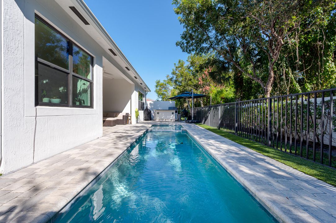 For Sale: $825,000 (3 beds, 2 baths, 2121 Square Feet)