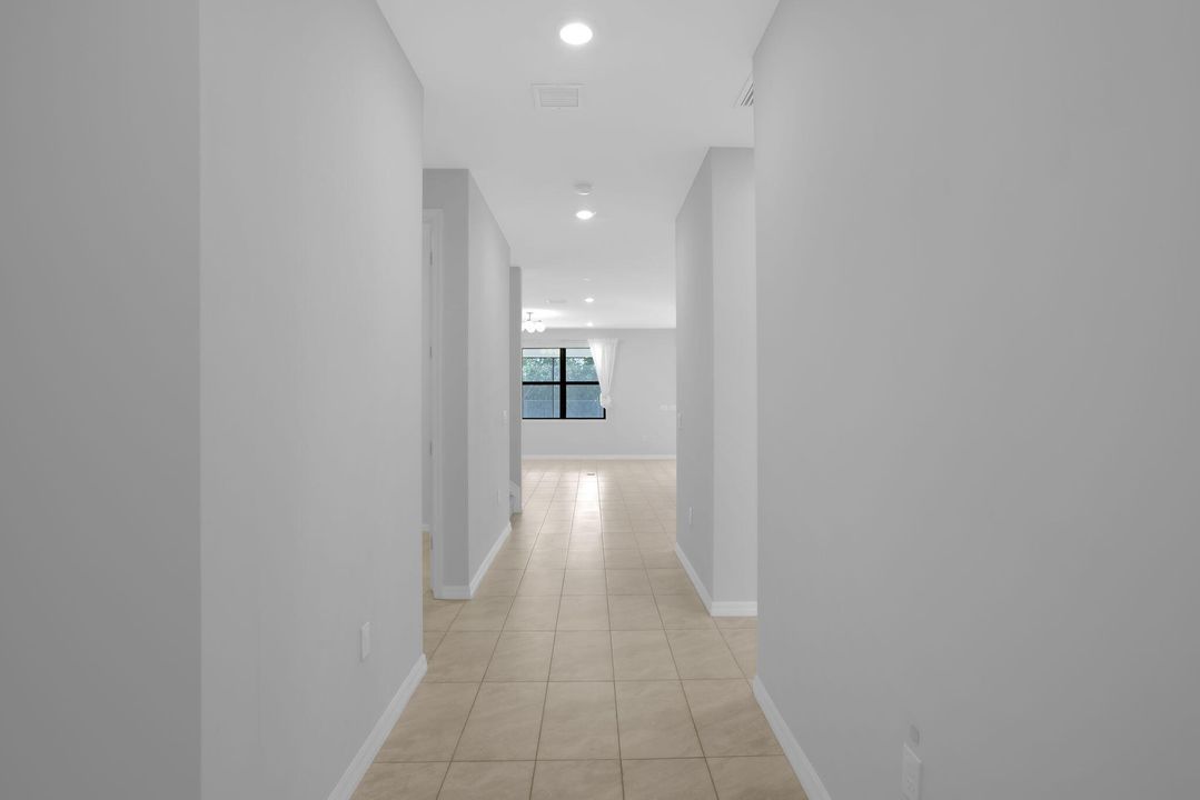 For Sale: $825,000 (5 beds, 3 baths, 2776 Square Feet)