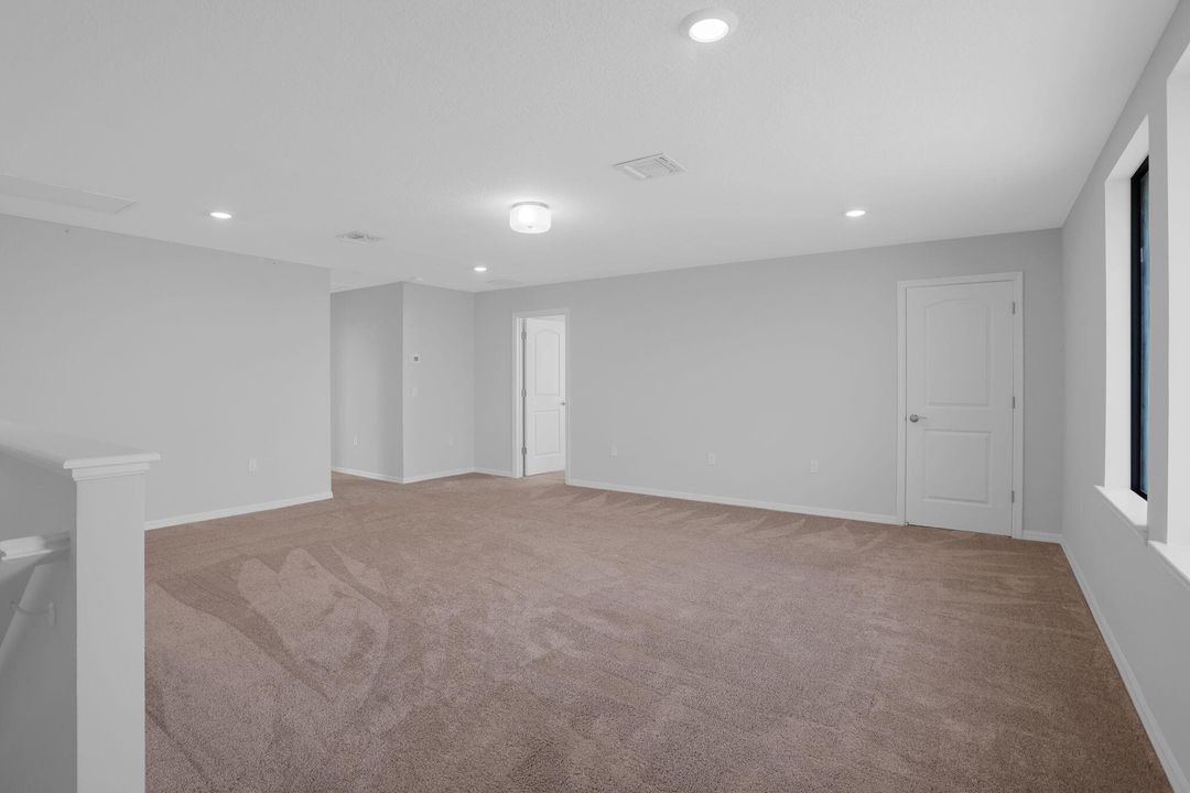 For Sale: $825,000 (5 beds, 3 baths, 2776 Square Feet)