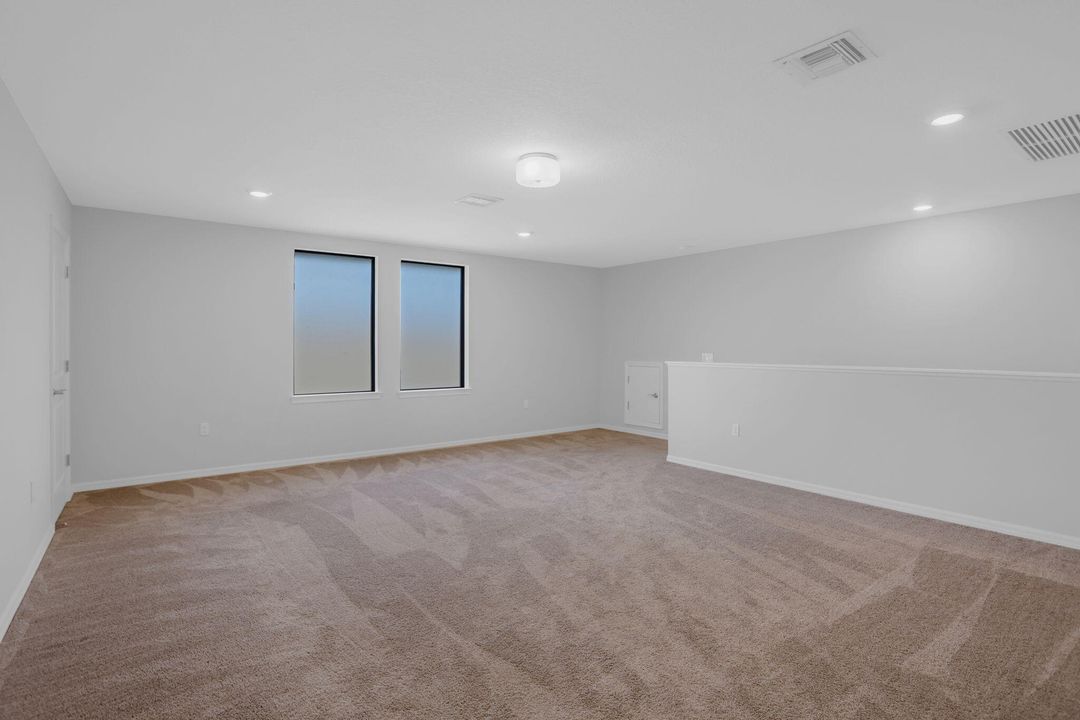 For Sale: $825,000 (5 beds, 3 baths, 2776 Square Feet)