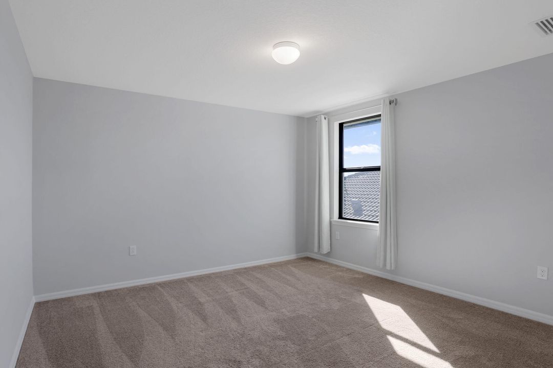 For Sale: $825,000 (5 beds, 3 baths, 2776 Square Feet)