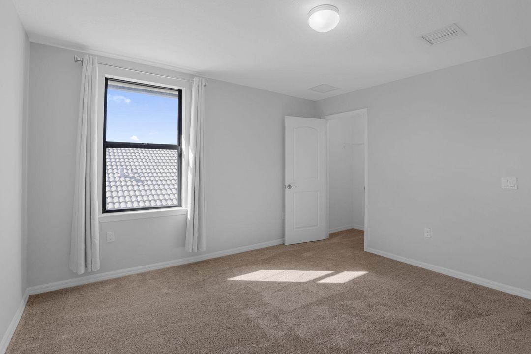 For Sale: $825,000 (5 beds, 3 baths, 2776 Square Feet)