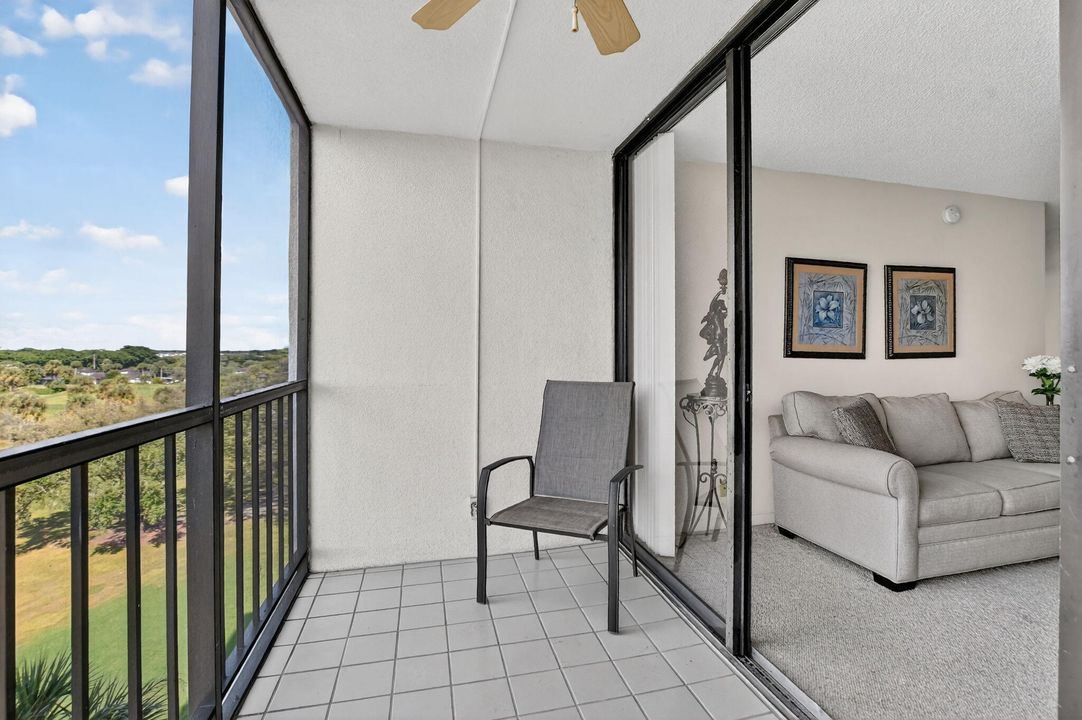 出租: $4,000 (2 贝兹, 2 浴室, 1050 平方英尺)