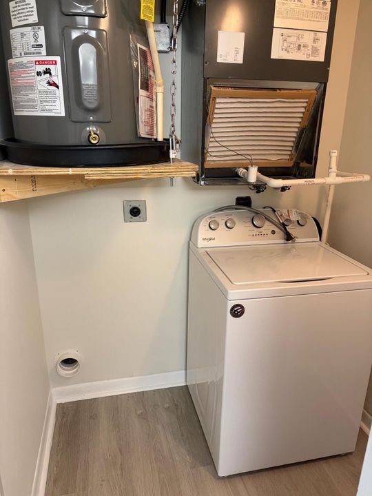 For Sale: $134,900 (1 beds, 1 baths, 780 Square Feet)