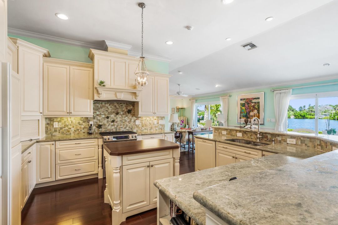 For Sale: $5,250,000 (3 beds, 3 baths, 3423 Square Feet)