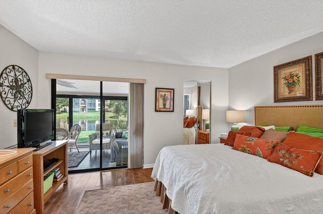 待售: $275,000 (2 贝兹, 2 浴室, 1370 平方英尺)