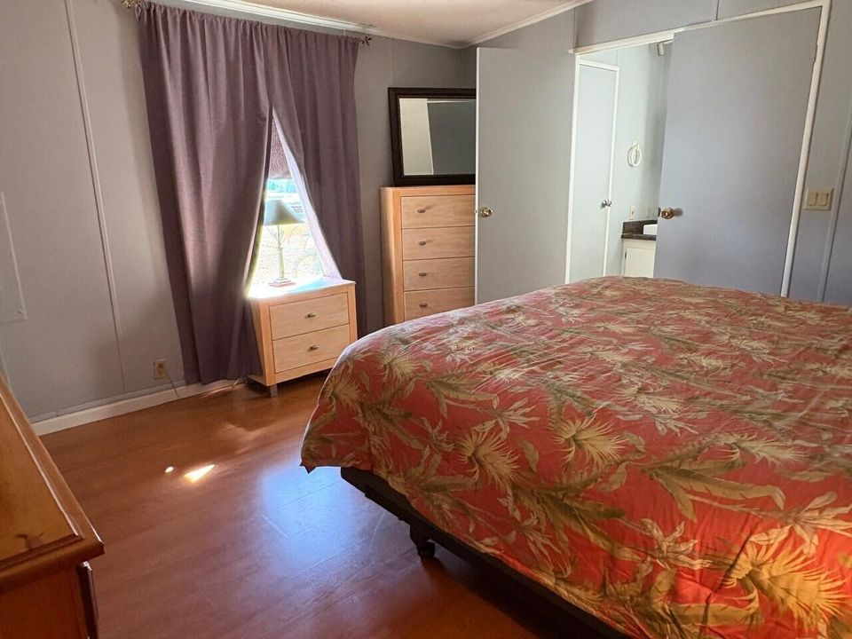 待售: $28,000 (2 贝兹, 2 浴室, 792 平方英尺)