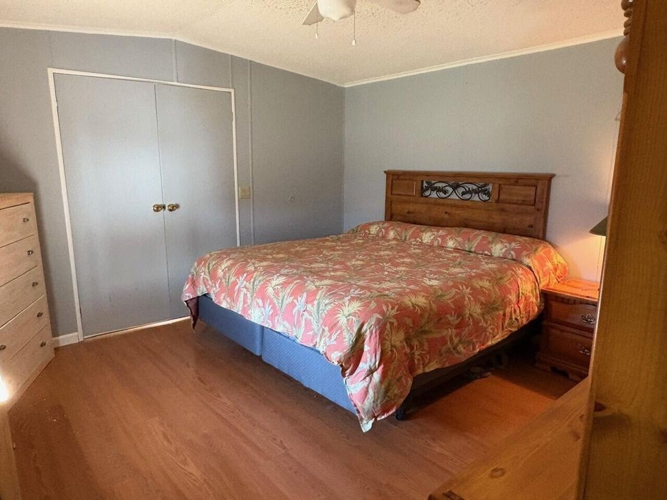 待售: $28,000 (2 贝兹, 2 浴室, 792 平方英尺)