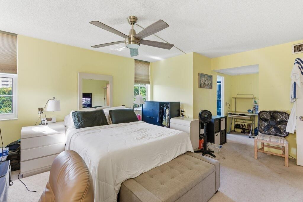 待售: $220,000 (3 贝兹, 2 浴室, 1390 平方英尺)