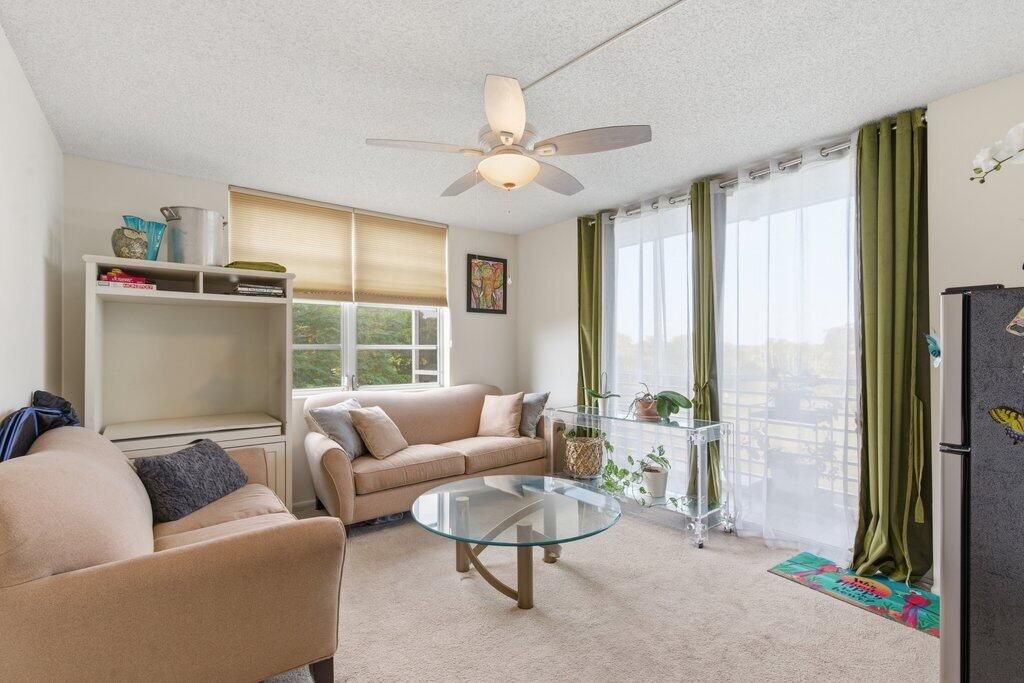 待售: $220,000 (3 贝兹, 2 浴室, 1390 平方英尺)