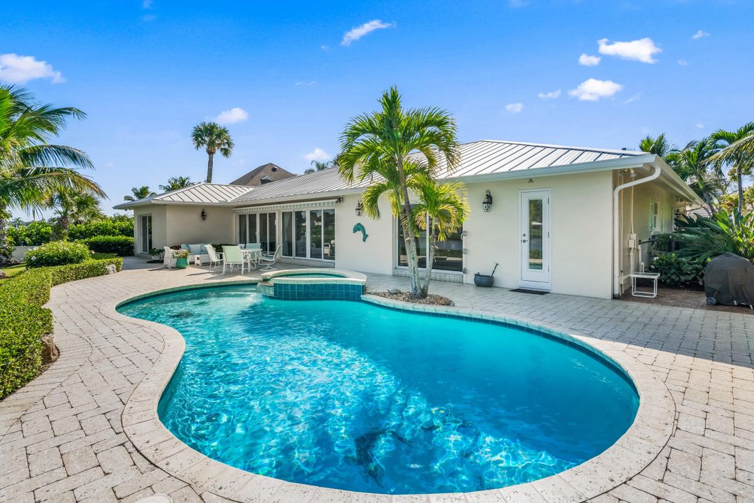 For Sale: $5,250,000 (3 beds, 3 baths, 3423 Square Feet)