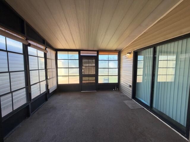 For Sale: $239,000 (2 beds, 2 baths, 1080 Square Feet)