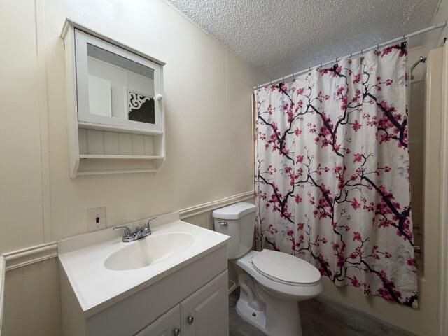For Sale: $239,000 (2 beds, 2 baths, 1080 Square Feet)