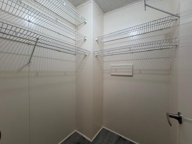 For Sale: $239,000 (2 beds, 2 baths, 1080 Square Feet)