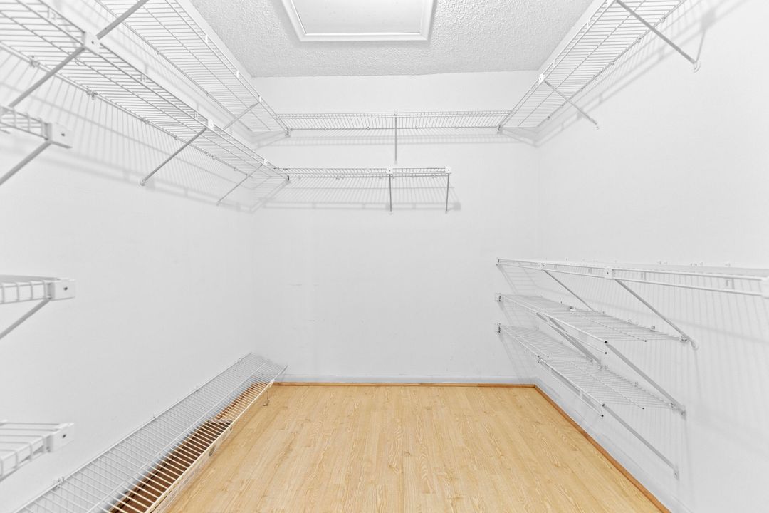 En Venta: $448,000 (3 camas, 2 baños, 1895 Pies cuadrados)