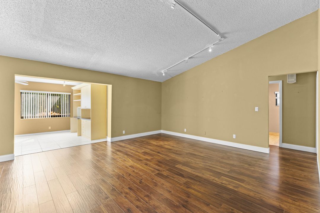 En Venta: $448,000 (3 camas, 2 baños, 1895 Pies cuadrados)