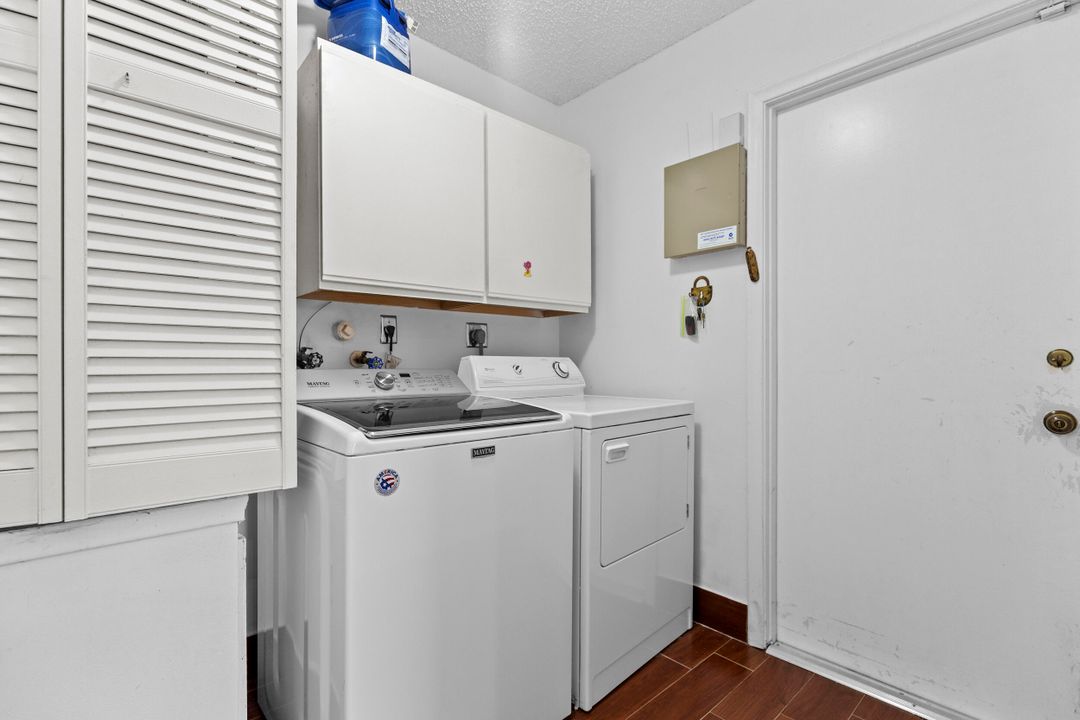 En Venta: $448,000 (3 camas, 2 baños, 1895 Pies cuadrados)