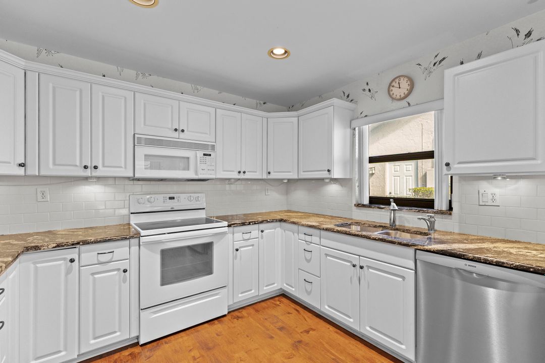 En Venta: $448,000 (3 camas, 2 baños, 1895 Pies cuadrados)