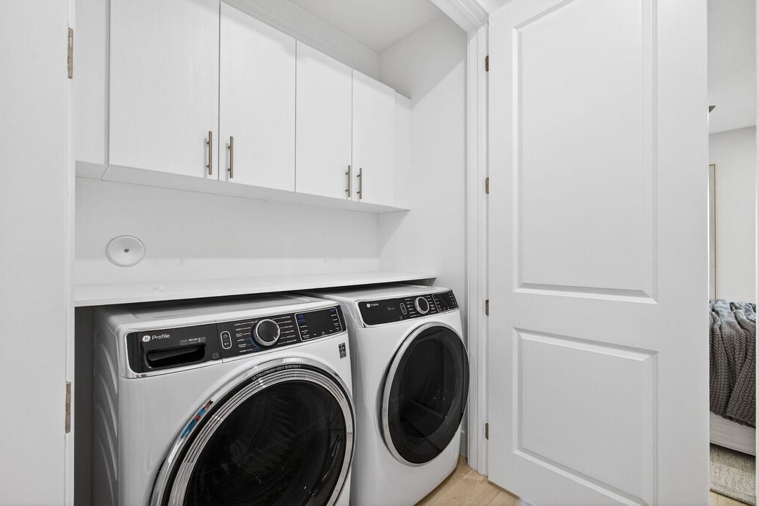 На продажу: $1,119,900 (3 спален, 2 ванн, 2205 Квадратных фут)