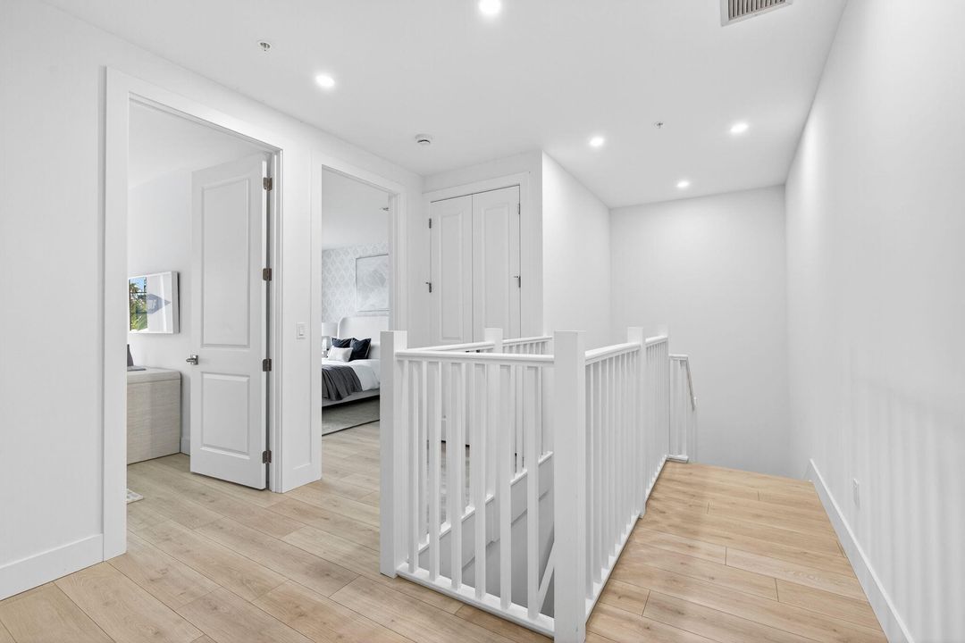 На продажу: $1,119,900 (3 спален, 2 ванн, 2205 Квадратных фут)