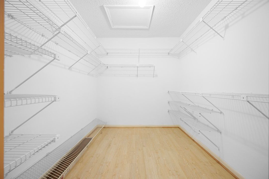 En Venta: $448,000 (3 camas, 2 baños, 1895 Pies cuadrados)