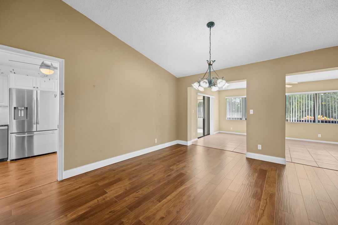 En Venta: $448,000 (3 camas, 2 baños, 1895 Pies cuadrados)