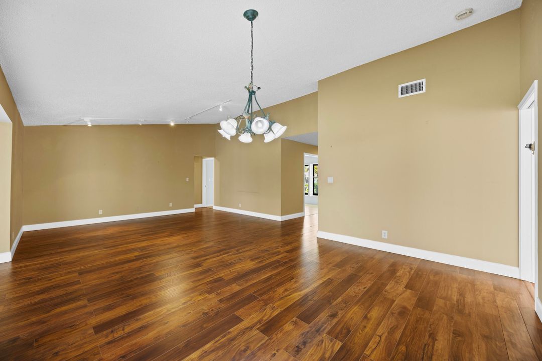 En Venta: $448,000 (3 camas, 2 baños, 1895 Pies cuadrados)