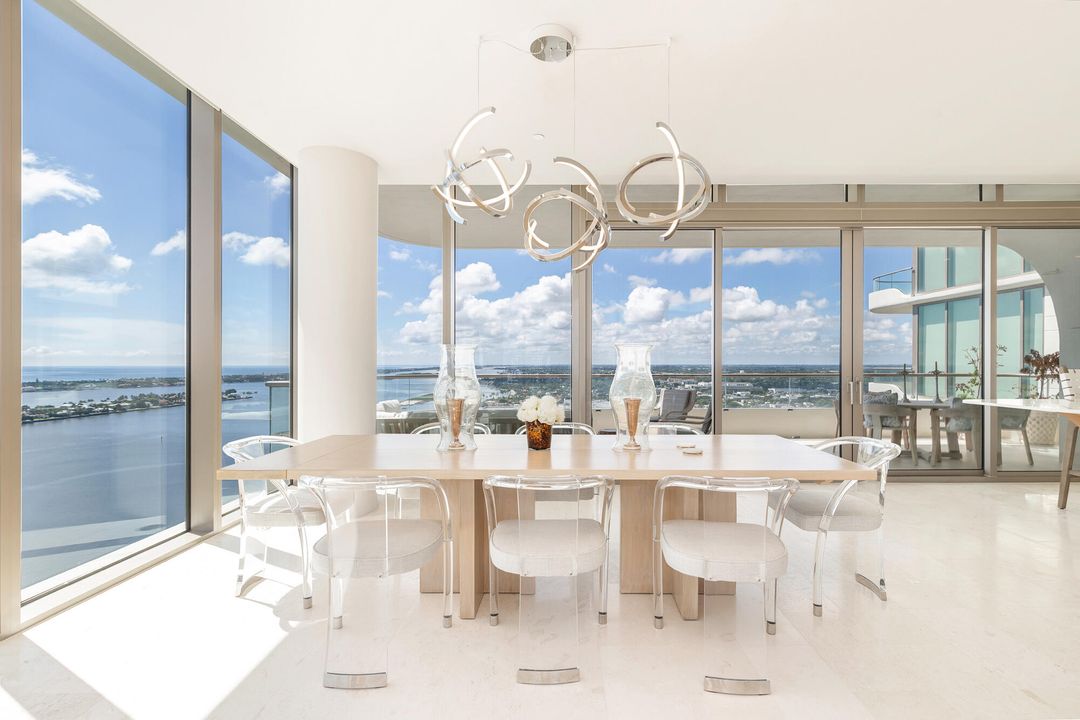 For Sale: $9,950,000 (3 beds, 3 baths, 2992 Square Feet)