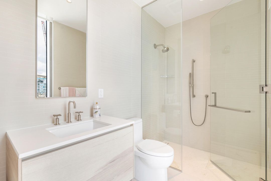 For Sale: $9,950,000 (3 beds, 3 baths, 2992 Square Feet)