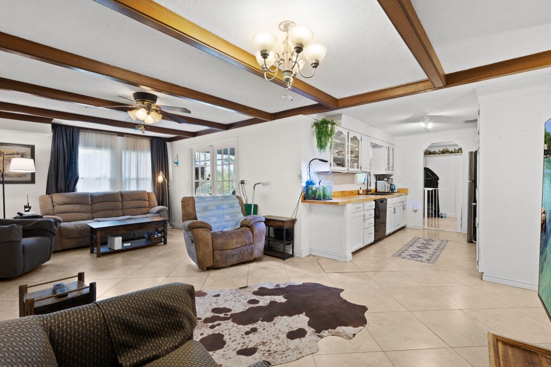 合同活跃: $475,000 (3 贝兹, 2 浴室, 1520 平方英尺)