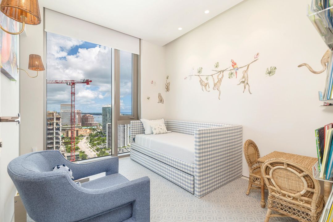 For Sale: $9,950,000 (3 beds, 3 baths, 2992 Square Feet)